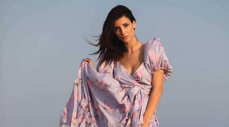 Ειρήνη Καραγιώργη: Ποζάρει με τις κούκλες κόρες της [εικόνα]