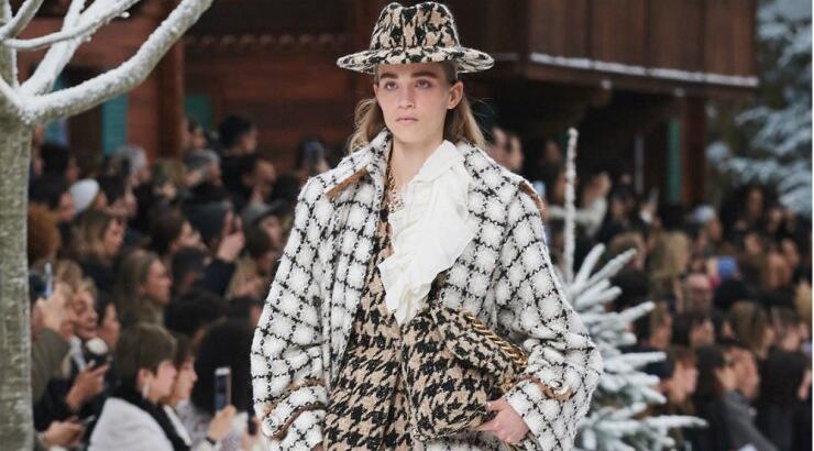 Το αγαπημένο καρό κοστούμι για ξεχωριστές φθινοπωρινές εμφανίσεις