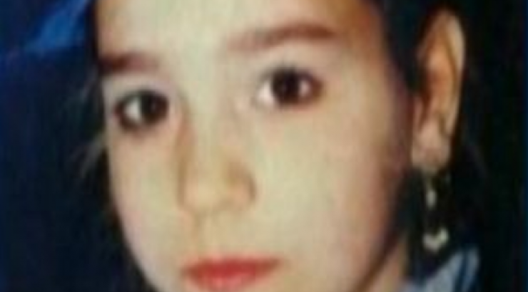 Ποια σέξι Ελληνίδα ηθοποιός είναι το κοριτσάκι στη φωτογραφία;