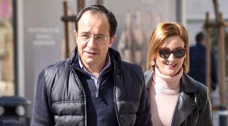 Η Φιλίππα Καρσερά είναι η νέα Πρώτη Κυρία του νησιού και αναλύουμε το στιλ της