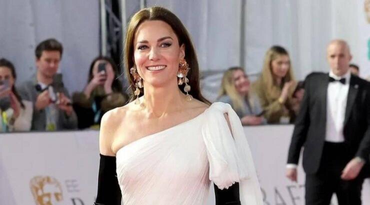 Kate Middleton: Βρήκαμε στην Κύπρο τα σκουλαρίκια που φόρεσε στα Bafta και στοιχίζουν 18 ευρώ