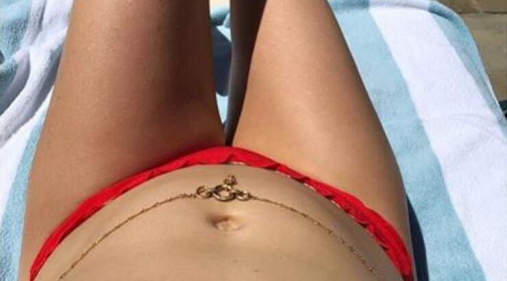 Γνωστή ηθοποιός κάνει γιόγκα και μας δείχνει την κοιλίτσα της στον τέταρτο μήνα της εγκυμοσύνης της! [εικόνα]