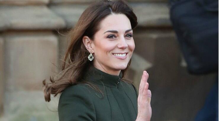 Το Zara φόρεμα της Kate Middleton κοστίζει κάτω από 30 ευρώ