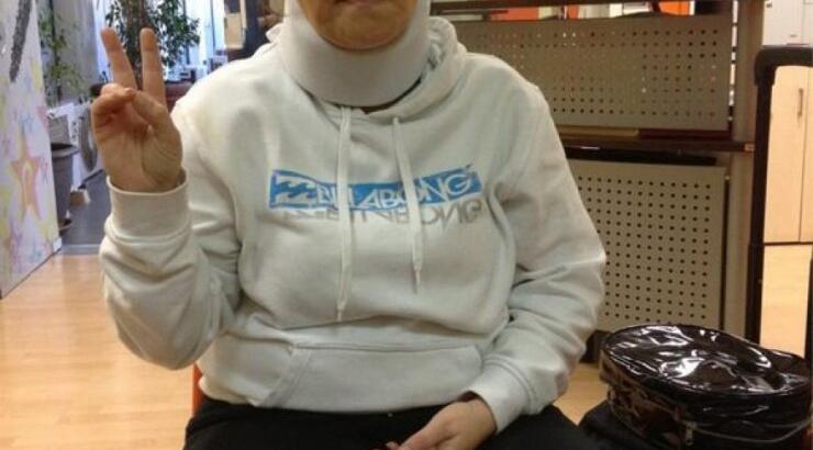 Η Κατερίνα Ζαρίφη με κολάρο! 