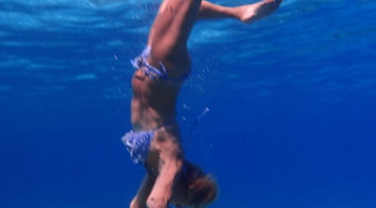 Κύπρια socialite κάνει υποβρύχιες βουτιές και εντυπωσιάζει! [εικόνες]