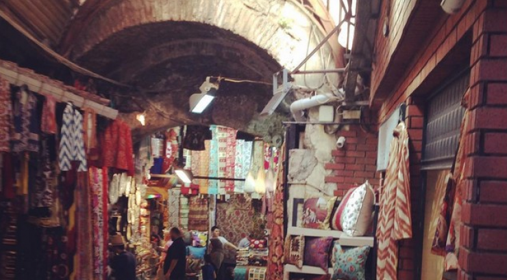 Κύπρια socialite σε διακοπές στην Κωνσταντινούπολη