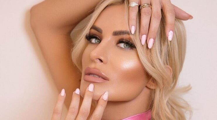 Κατερίνα Καινούργιου: "Λύγισε" on air με τις ευχές που έλαβε από γνωστό πρόσωπο [βίντεο]