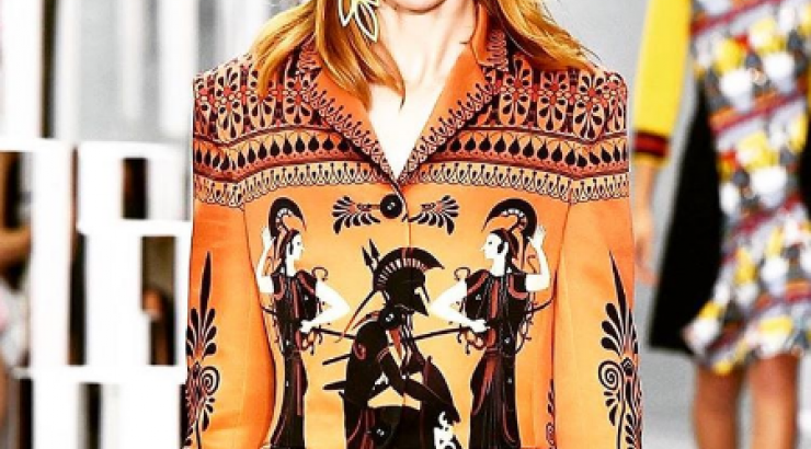 Mary Katrantzou: Η νέα συλλογή της εμπνευσμένη από την αρχαία Ελλάδα για την Άνοιξη 2017