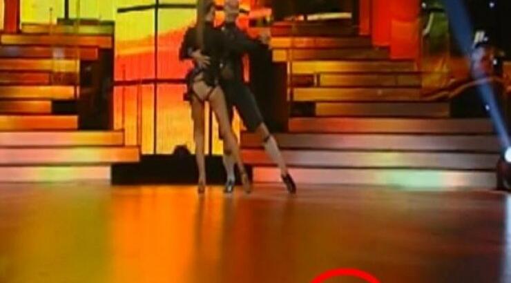Τι ήταν το ...μαύρο που περπατούσε στη σκηνή του DWTS;