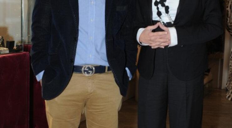 Γιώργος Σταματάρης: Δείτε την τούρτα έκπληξη από την Αιμιλία Κενεβέζου για τα γενέθλιά του! [εικόνες & βίντεο]