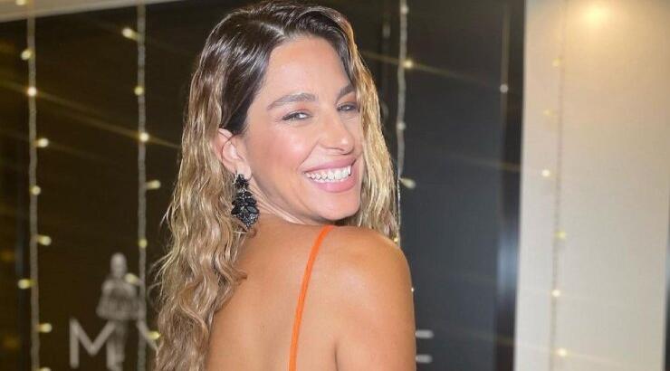 Orange is the new black για φέτος το καλοκαίρι! Δείτε πως το φόρεσε η Κωνσταντίνα Ευριπίδου!