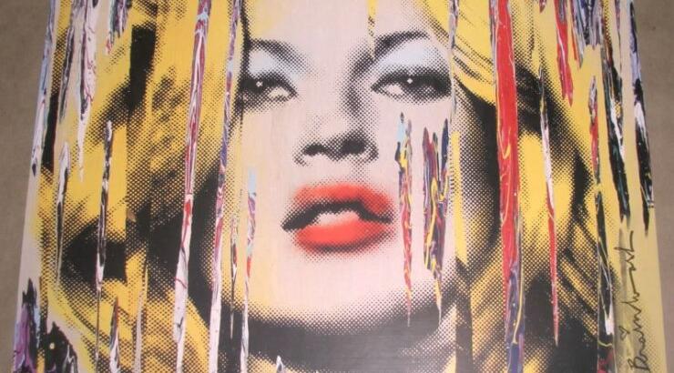 H Kate Moss στους τοίχους της Oxford Street