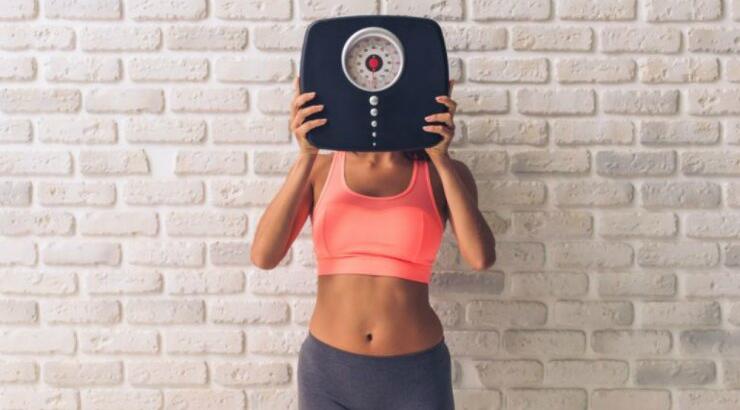 Πόσα κιλά μπορώ να χάσω μέσα σε 1 μήνα;