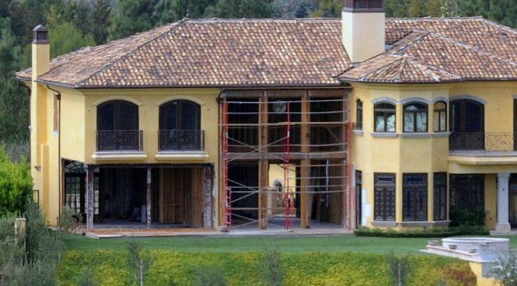 Υπό κατασκευή η ερωτική φωλιά διάσημου ζευγαριού!