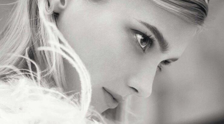 5 αξεσουάρ που κάθε γυναίκα χρειάζεται για τις γιορτές