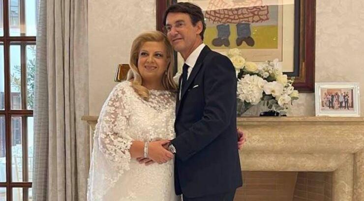 Ο λαμπερός γάμος της Κλέλιας Χατζηιωάννου με guest star την Άννα Βίσση!