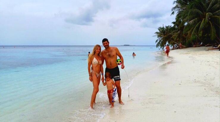 Παύλος Κοντίδης – Jelena Mederi: Honeymoon σε ειδυλλιακό προορισμό με τον γιο τους [εικόνες]