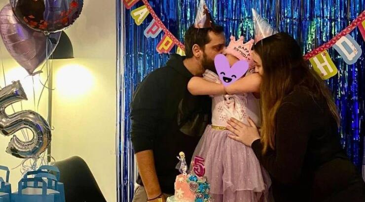 Χριστίνα Τσέλεπου – Πάνος Μακρής: Η κόρη τους μεγάλωσε και φοιτά στην πρώτη δημοτικού [εικόνα]