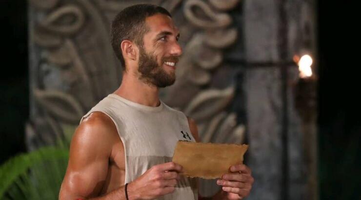 Είδαμε πρώτη φορά την κούκλα σύντροφο του Γιώργου Κόρομι από το "Survivor" [βίντεο]