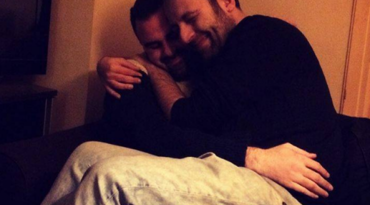 Τα συγκινητικά λόγια επώνυμου Έλληνα για τα 13 χρόνια σχέσης με τον σύντροφό του!