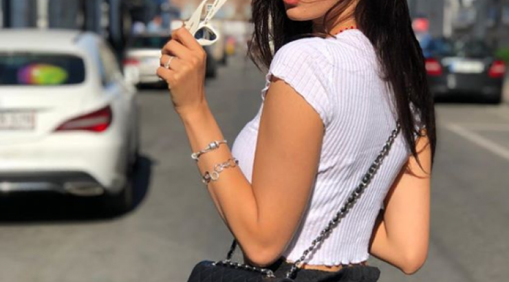 Η Μαρία Κορτζιά στην πιο αποκαλυπτική της πόζα! [βίντεο]