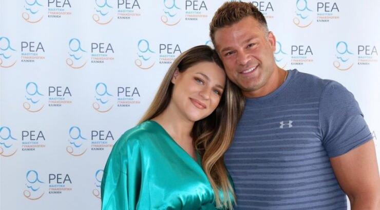 Βαλεντίνη Παπαδάκη: Η σύζυγος του Κώστα Σόμμερ φωτογραφίζεται εν ώρα θηλασμού [εικόνα]