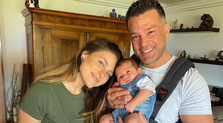 Κώστας Σόμμερ: Το τρυφερό βίντεο με τον γιο του να μαθαίνει κολύμπι 