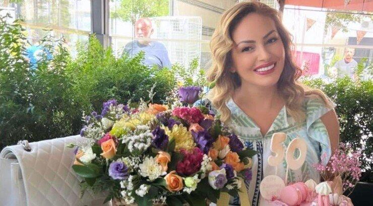 Γιώτα Κουφαλίδου: Έγινε 50 και το γιόρτασε με τους φίλους και την οικογένειά της! [εικόνες]