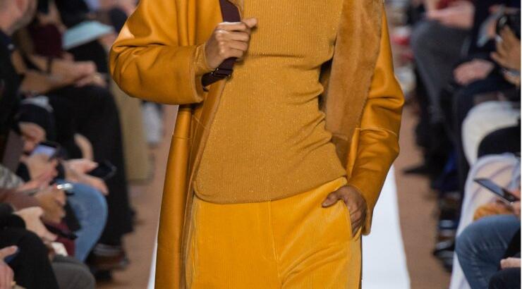 Το αγαπημένο παντελόνι της σεζόν για όλες τις ώρες