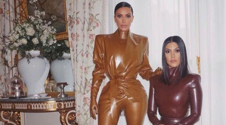 Kim Kardashian: Με αυτές τις αδημοσίευτες εικόνες ευχήθηκε στην αδερφή της, Kourtney, για τα γενέθλιά της 