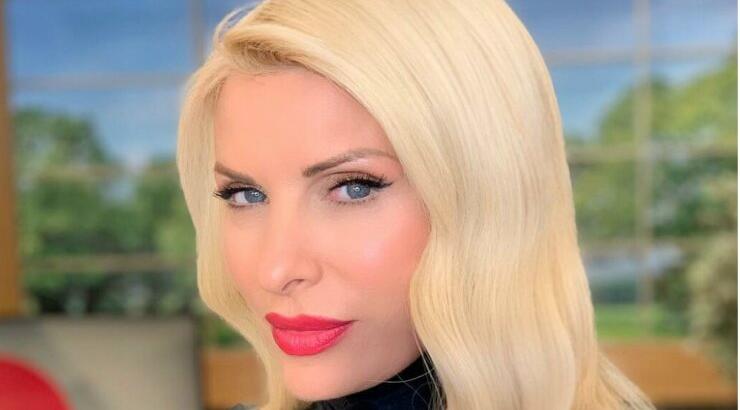 5 κραγιόν για να αντιγράψεις το look της Ελένης Μενεγάκη