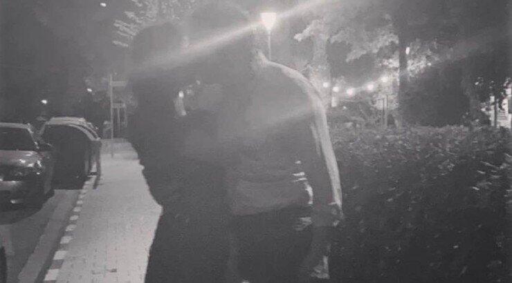 Φιλιά στη μέση του δρόμου για ερωτευμένο ζευγάρι του νησιού! [εικόνες & βίντεο]