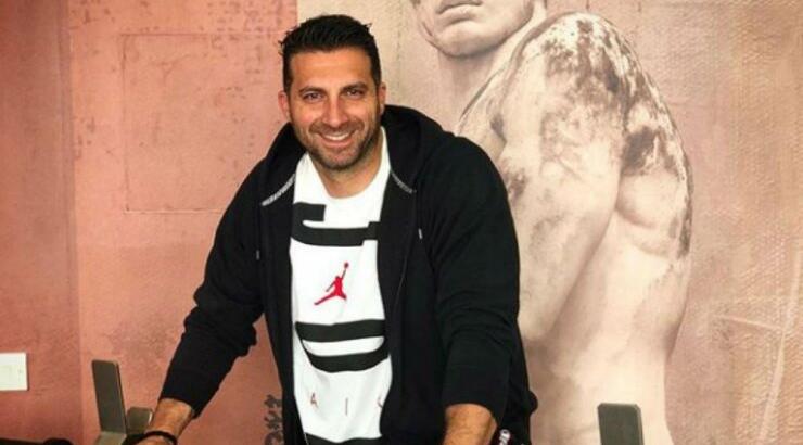 Κυριάκος Πελεκάνος: Μας έδειξε τη συλλογή με τα αθλητικά παπούτσια του και μείναμε άφωνοι! 