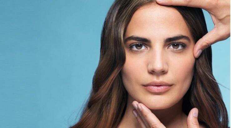 Εντατική αντιρυτιδική φροντίδα για το πρόσωπο