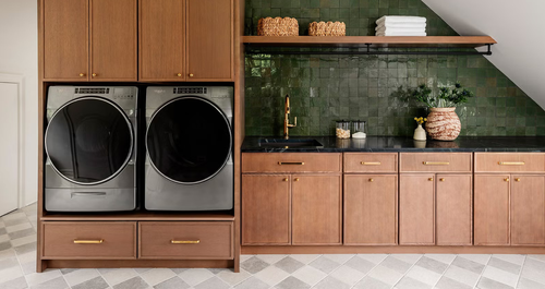 10 φανταστικές ιδέες για μικρά πλυσταριό που μεγιστοποιούν τον χώρο και το στυλ