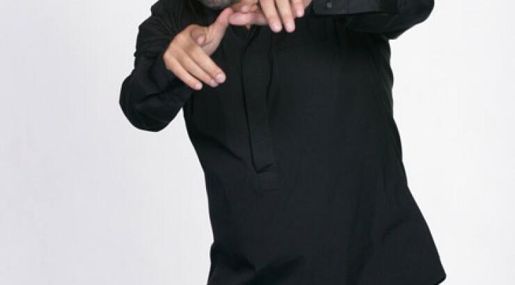 Δύσκολες ώρες για τον Λάκη Λαζόπουλο