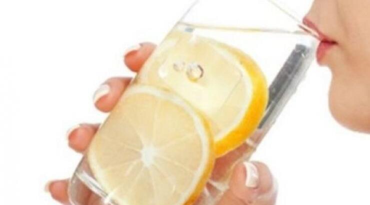  7 τρόποι για να αποτοξινωθείς και να χάσεις τα 2-3 τελευταία κιλά που σου έχουν απομείνει 