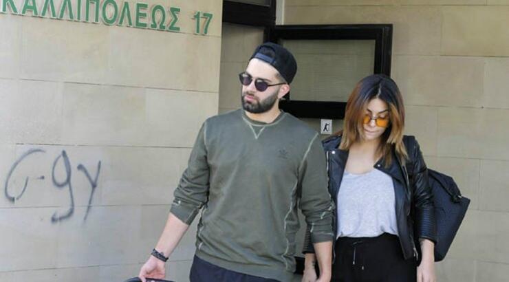 Τα συγκινητικά στιγμιότυπα του Ανδρέα Λέοντα και της συντρόφου του από το μαιευτήριο την ημέρα που έγιναν γονείς! 