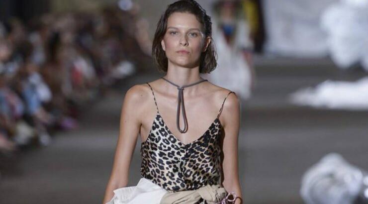 Leopard print: Τόλμησε να το φορέσεις στην παραλία