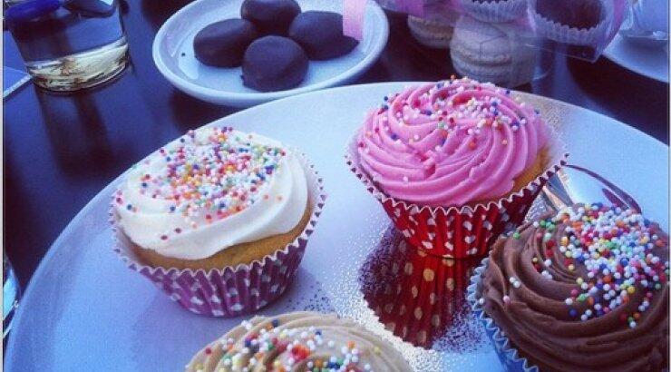 Κύπριος δημοσιογράφος επιλέγει τα κεραστικά για την γέννηση της κόρης του