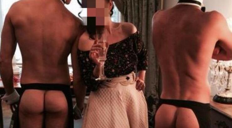 Πασίγνωστη παντρεμένη Kύπρια σε hens party με ολόγυμνους άνδρες να την σερβίρουν!