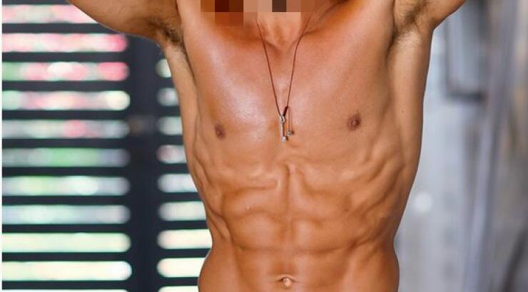 Η Naomi Campbell σχολίασε σε φωτογραφία γοητευτικού Κύπριου ρωτώντας γι