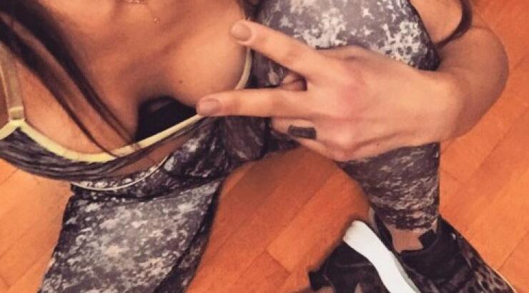 Κύπρια παρουσιάστρια: Πόσταρε το στήθος της στο instagram