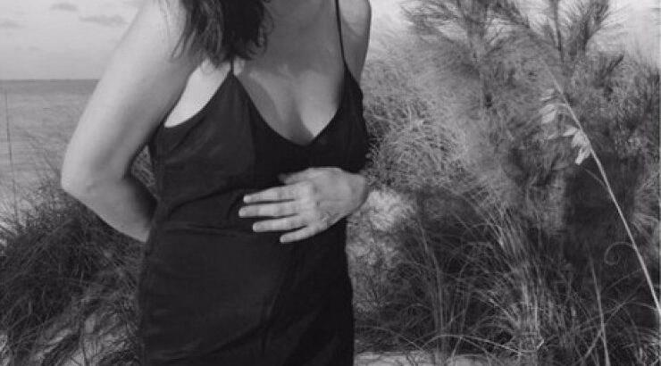 Τρίτη εγκυμοσύνη για διάσημη ηθοποιό [εικόνα]