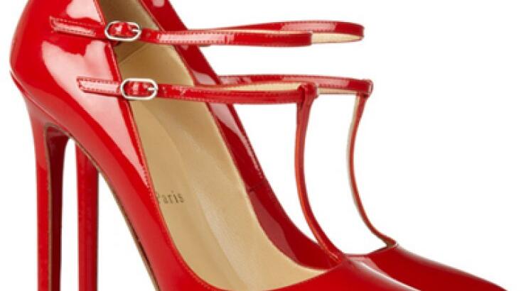 Όλα στο κόκκινο