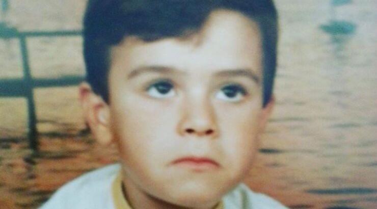 Μπορείτε να μαντέψετε ποιος γνωστός Κύπριος είναι το αγοράκι στη φωτογραφία;