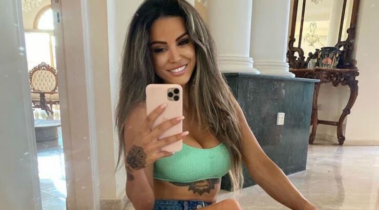 Η Λουκία Κυριάκου μας έβαλε στην γκαρνταρόμπα της! [εικόνες]