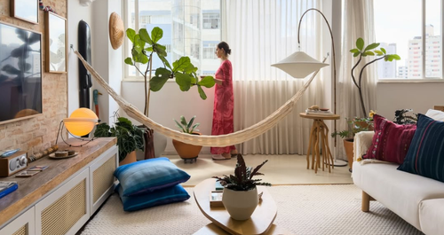 Μέσα σε ένα σπίτι γεμάτο με ιστορίες και χαρακτήρα