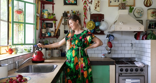 Ένα σπίτι φτιαγμένο από ιστορίες, αγάπη και αντίκες