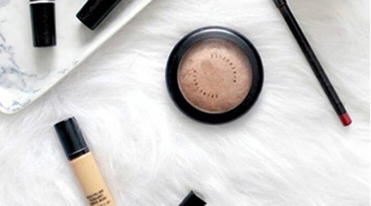 8 τρόποι για να χρησιμοποιήσεις στο έπακρο τα καλλυντικά σου